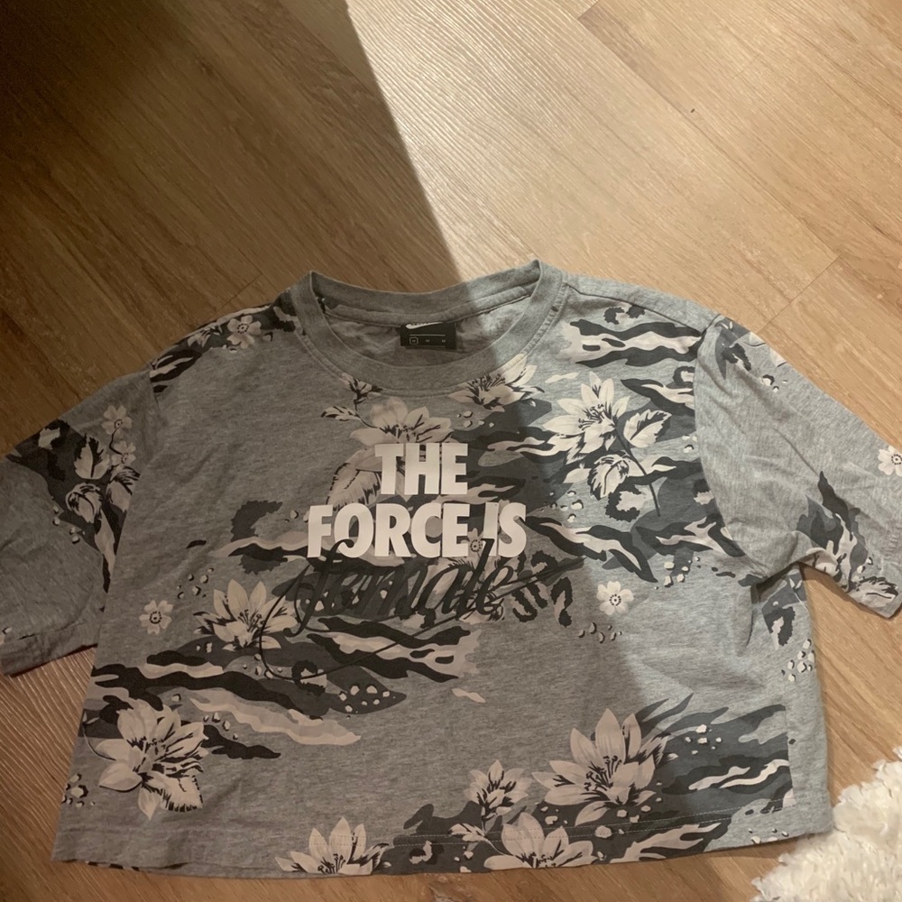 Nike crop t-shirt